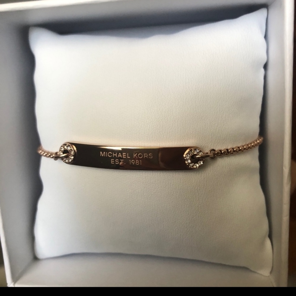 NWT MICHAEL KORS Logo Bracelet - Picture 10 of 10